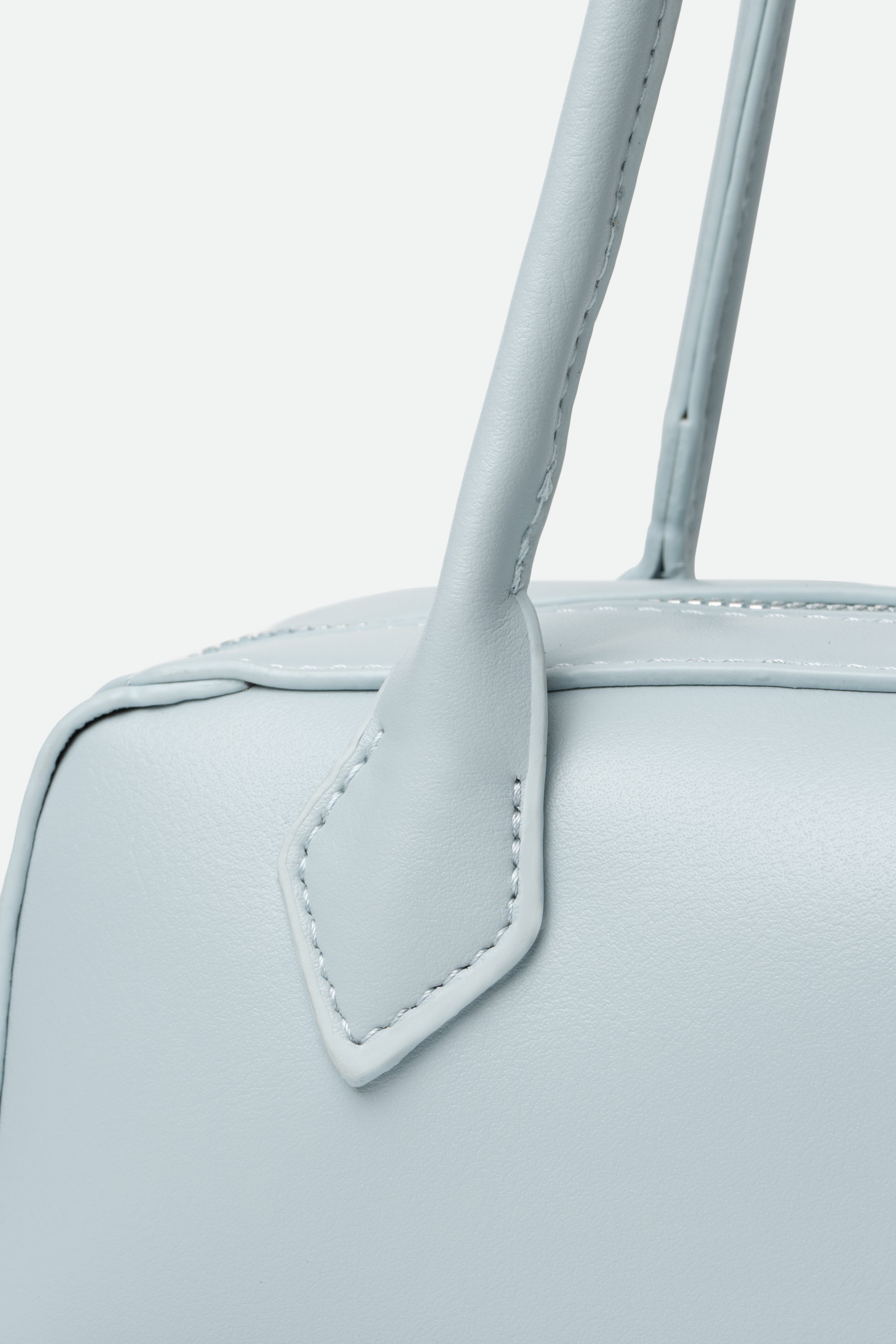 Medium_Shoulder_Bag_Ala_a_Le_Teckel_Blue_Detail
