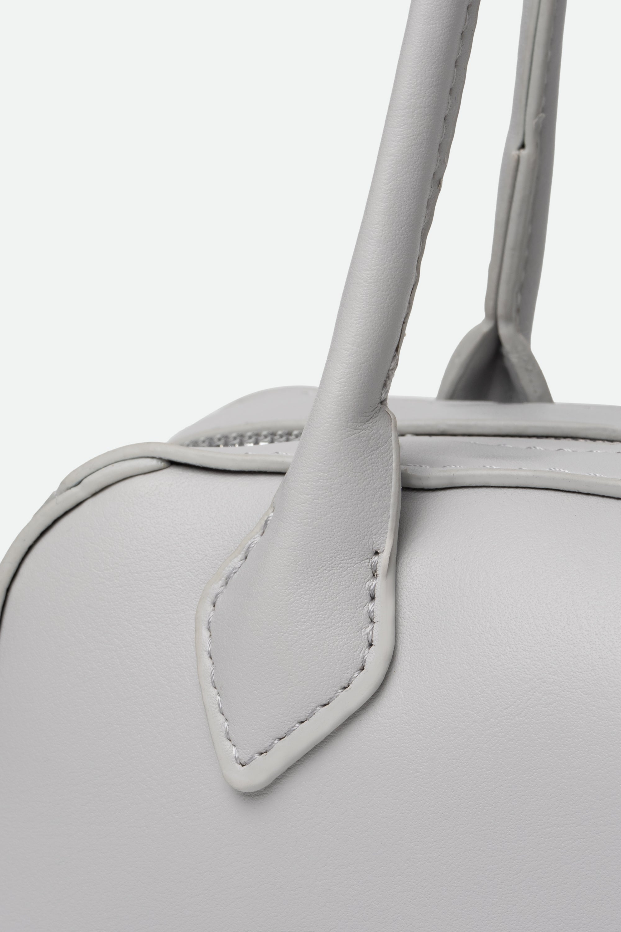 Medium Shoulder Bag (Alaïa Le Teckel) Gray Detail