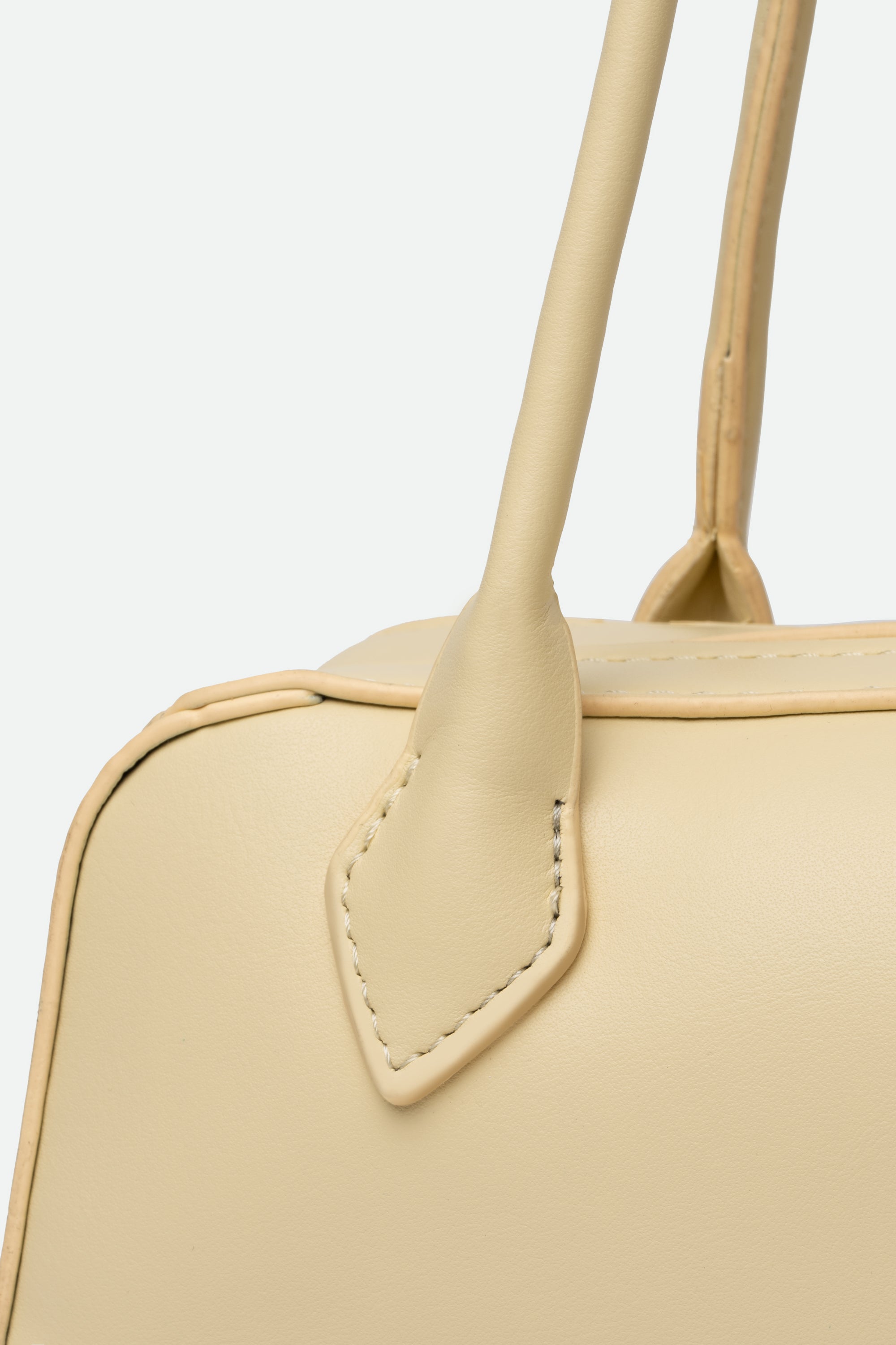 Medium Shoulder Bag (Alaïa Le Teckel) Yellow Detail