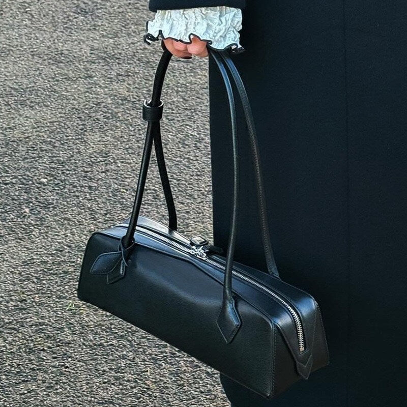 Medium Shoulder Bag Alaïa Le Teckel black