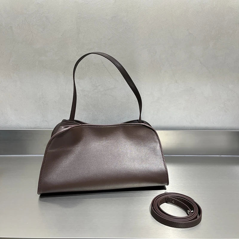 Valentina Oro tote in Coffee