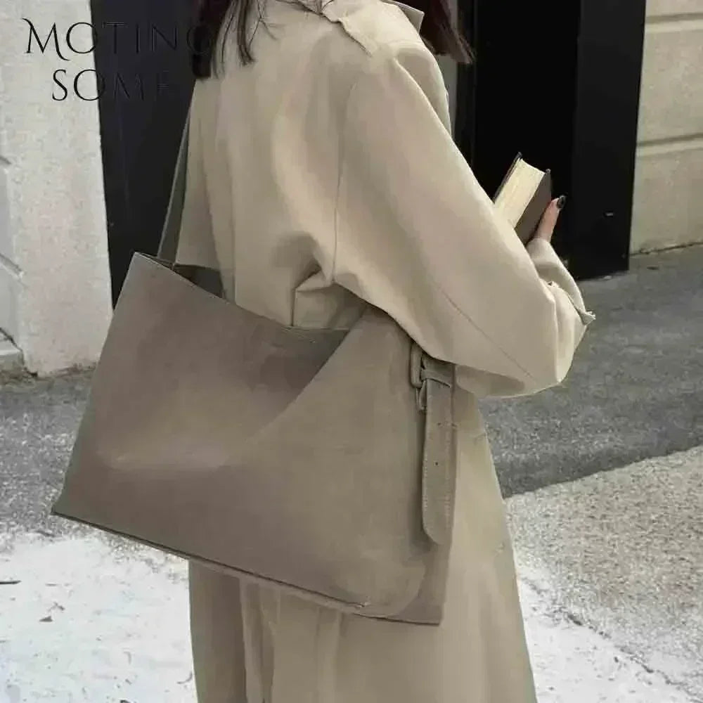 Valentina Elba Large tote in Brown, interior