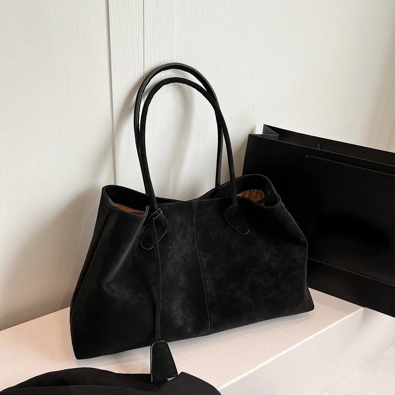 Valentina Bello tote in Black