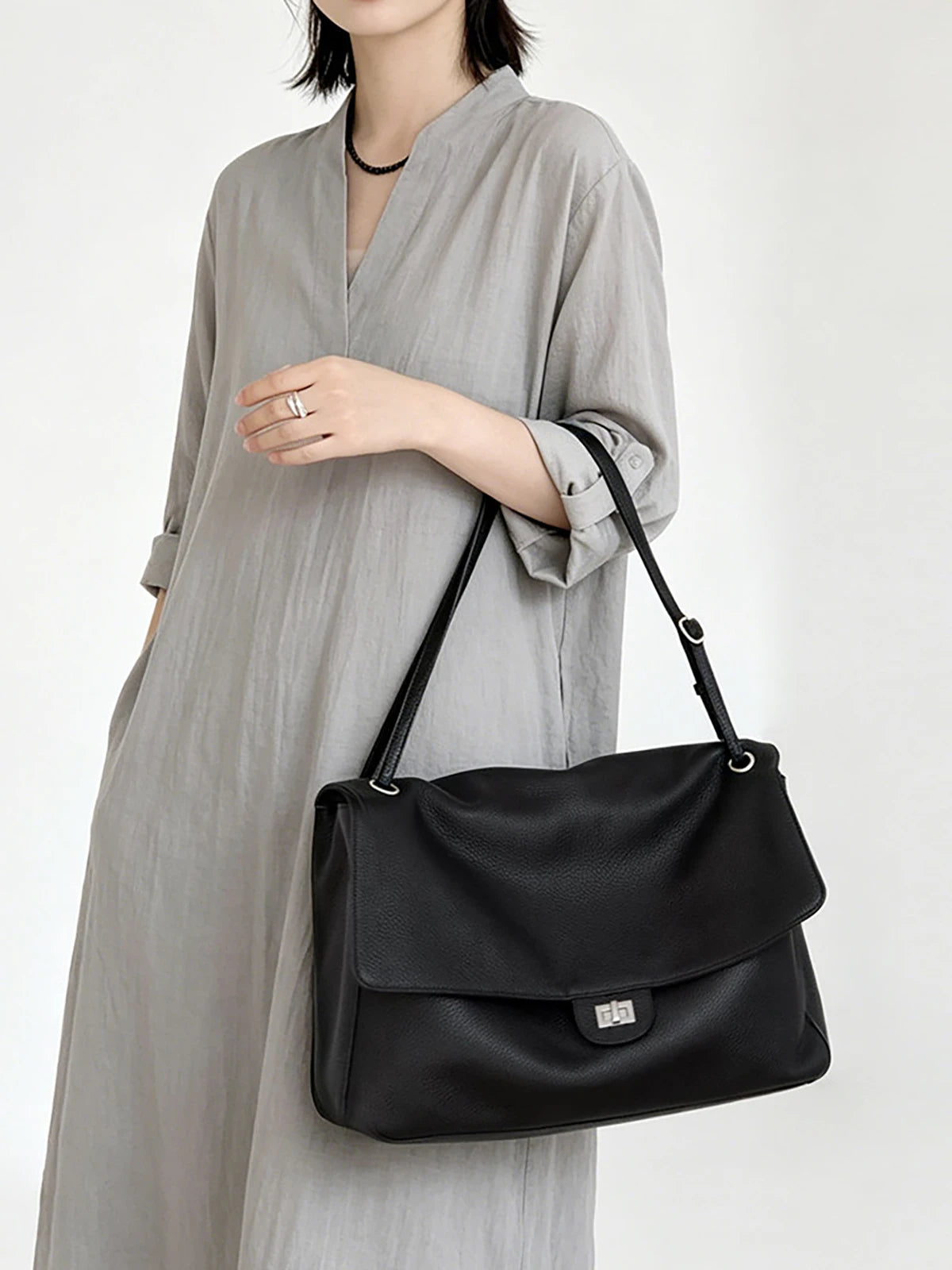 Valentina Fiume Large tote in Taupe, worn