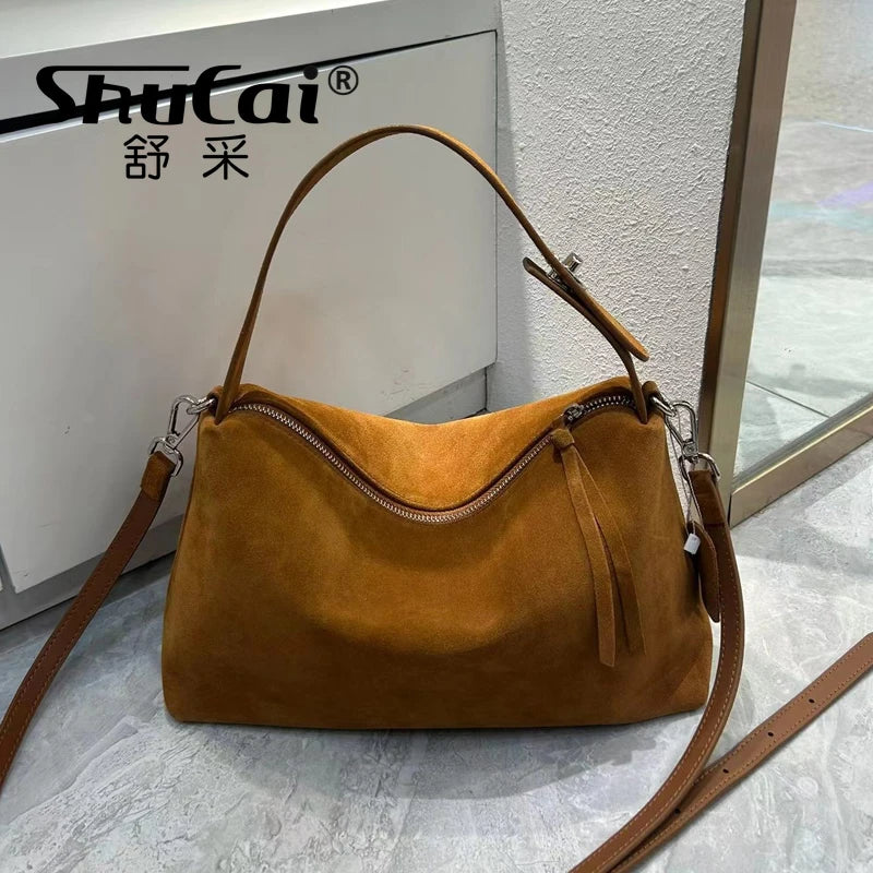 Valentina Calma tote in Dark Brown, detail