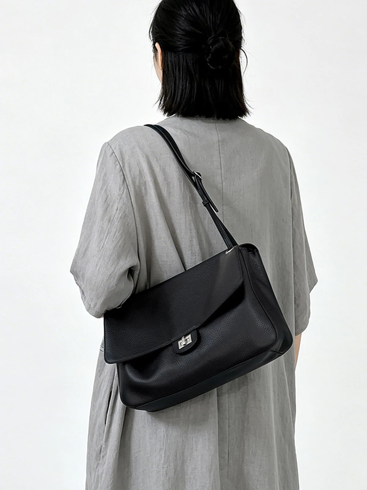 Valentina Fiume Small tote in Taupe, front view