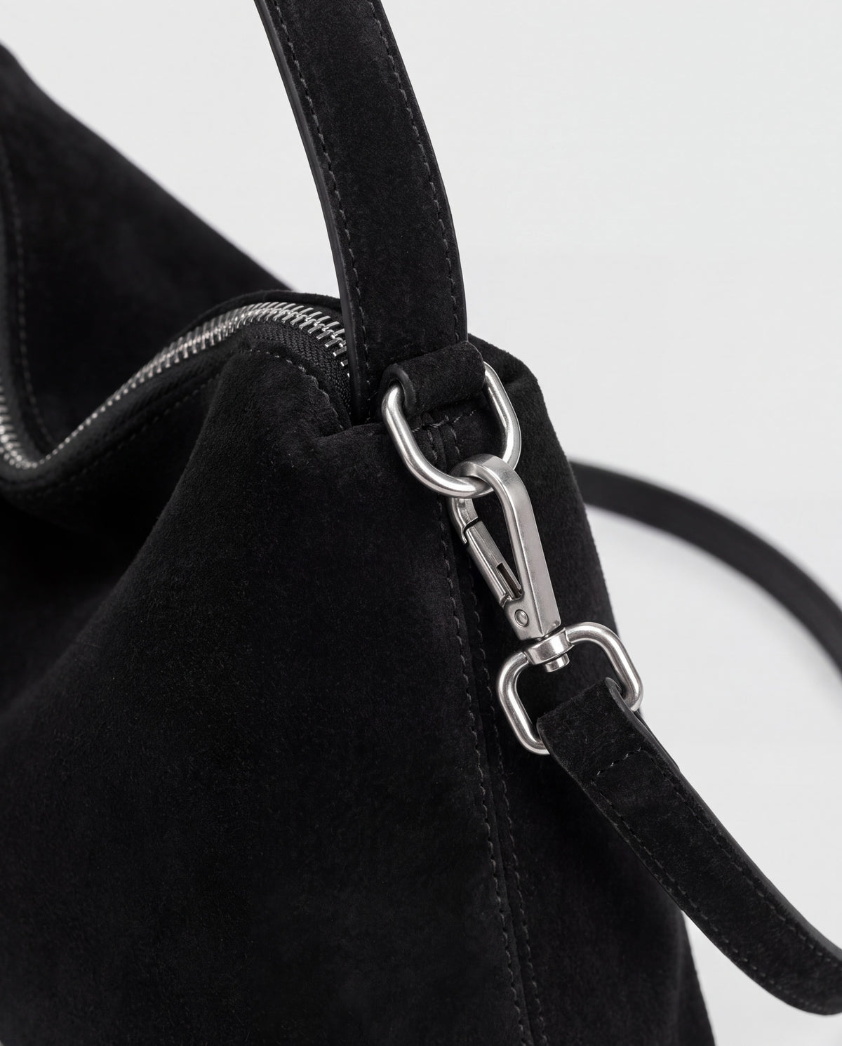 Ardesia bag in Black – hardware detail