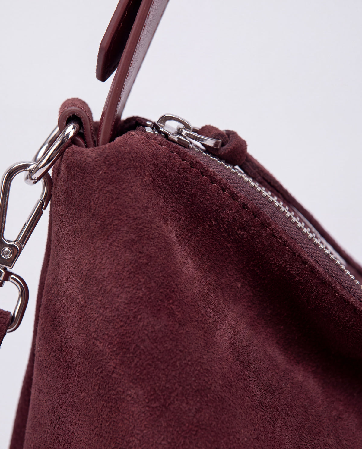 Ardesia bag in Burgundy – leather detail