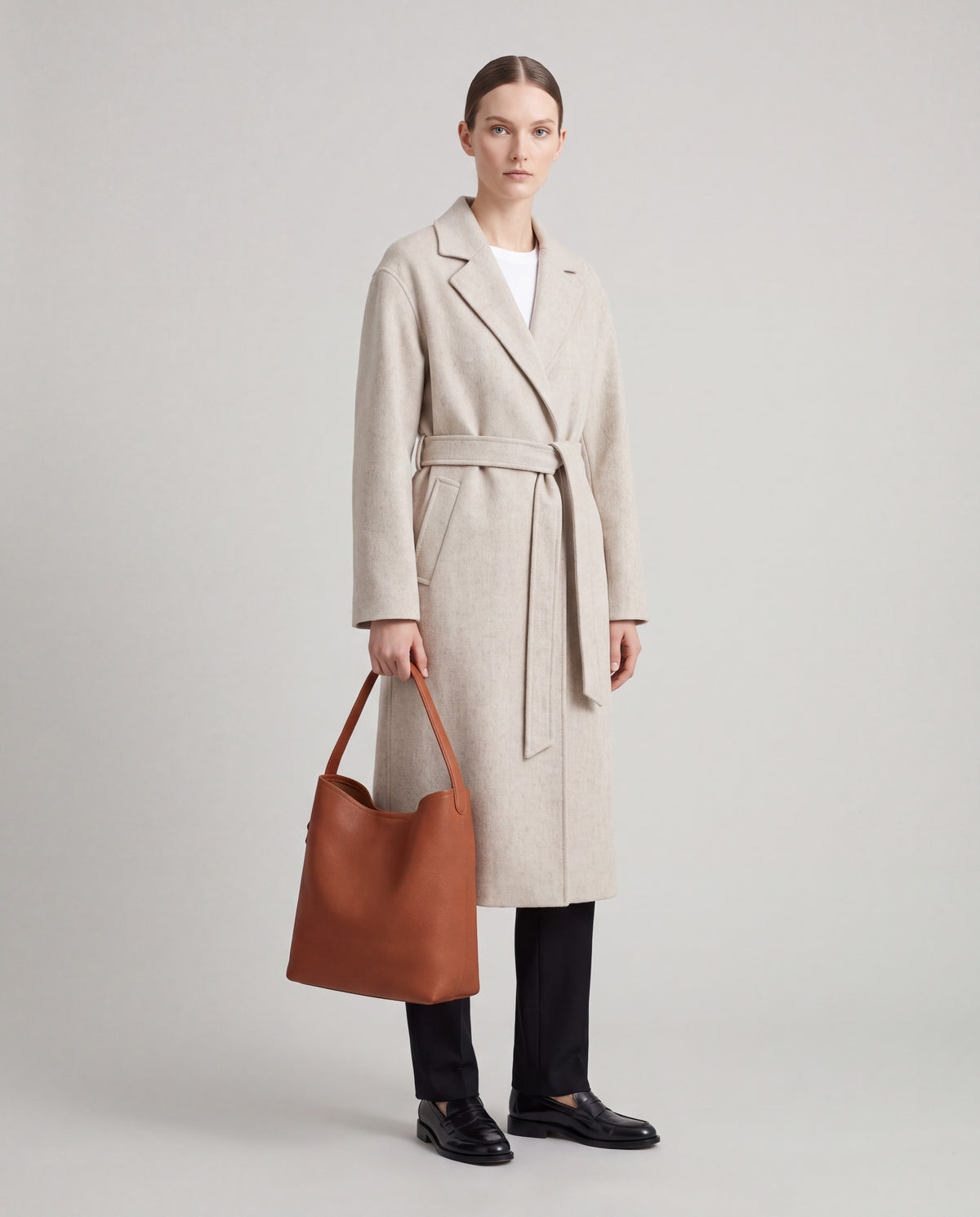 Aria Medium bag in Cognac – worn by model, full length