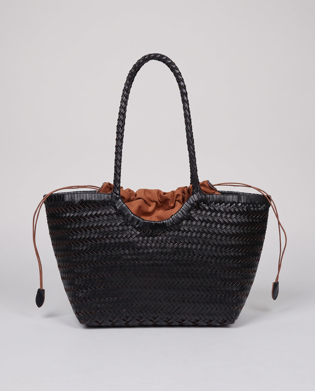 Hardware and handle detail on the Valentina Bosa bag in Black