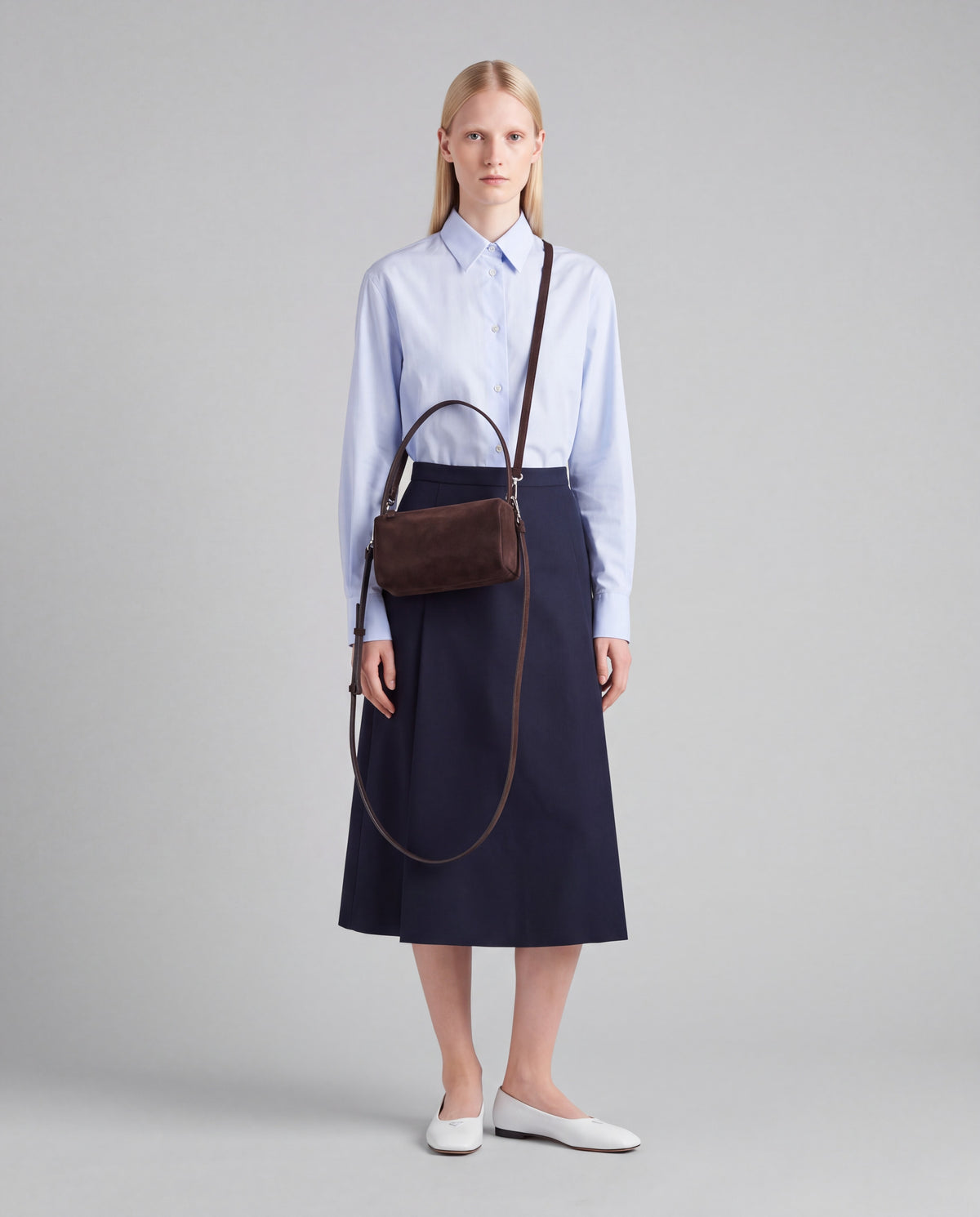 Brera bag in Chocolate – worn by model, full length