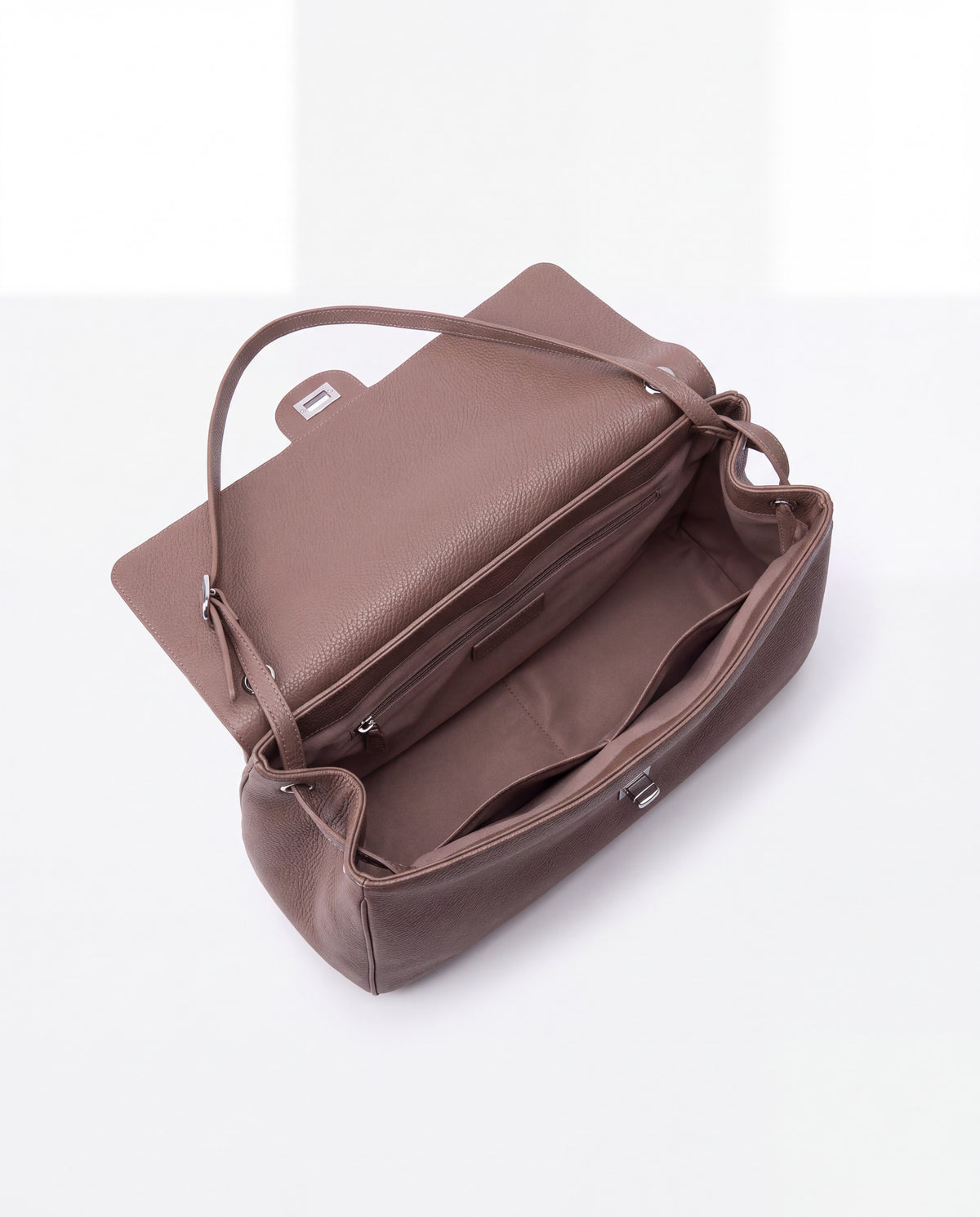 Brio Large bag in Taupe – interior view