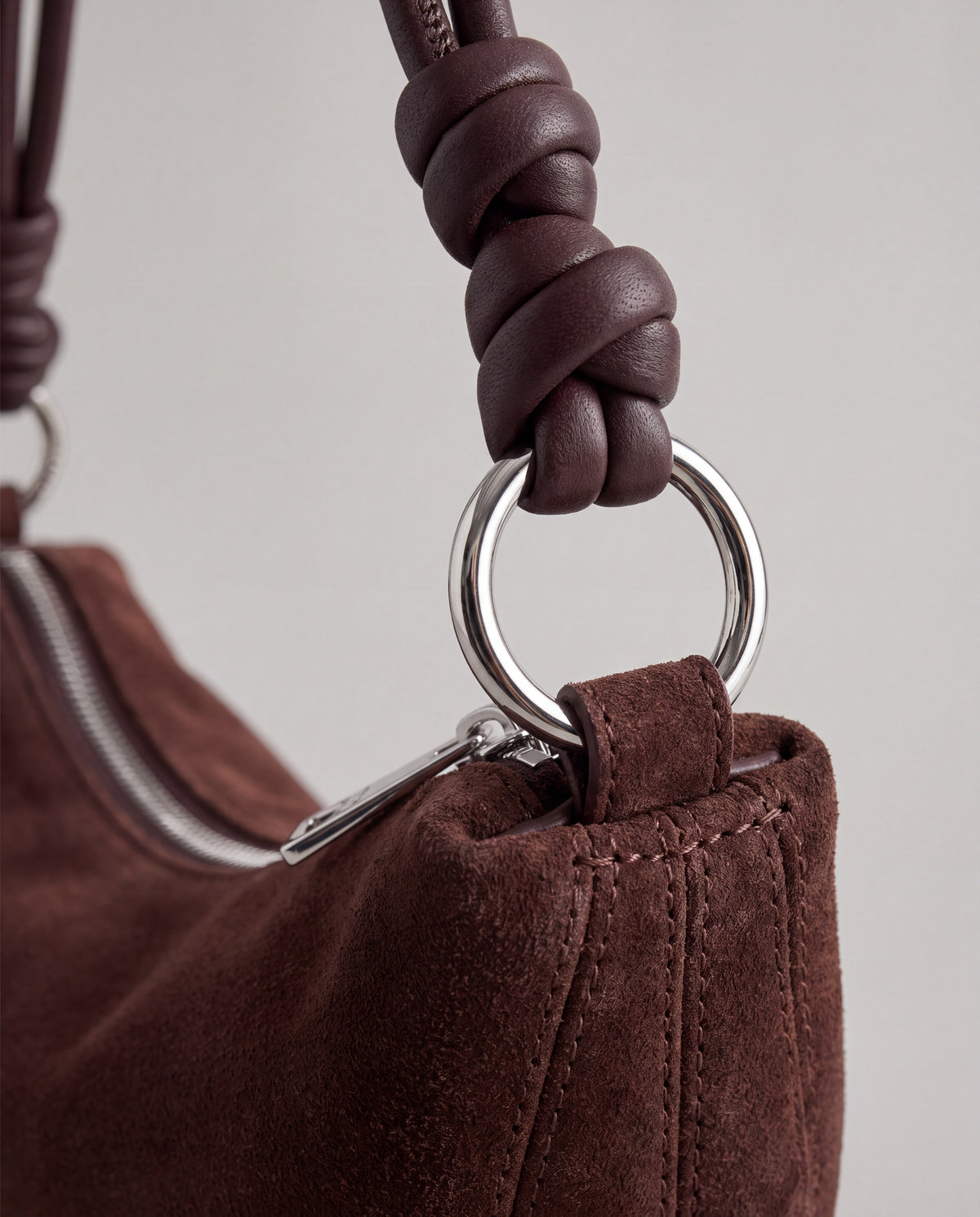 Bruma bag in Chocolate – hardware detail