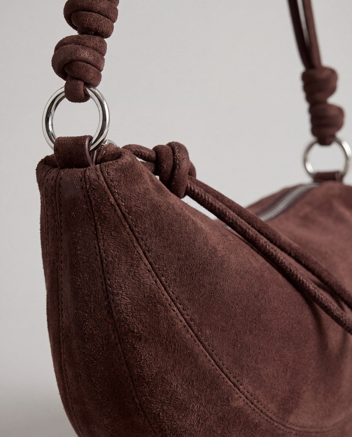 Bruma bag in Chocolate – leather detail