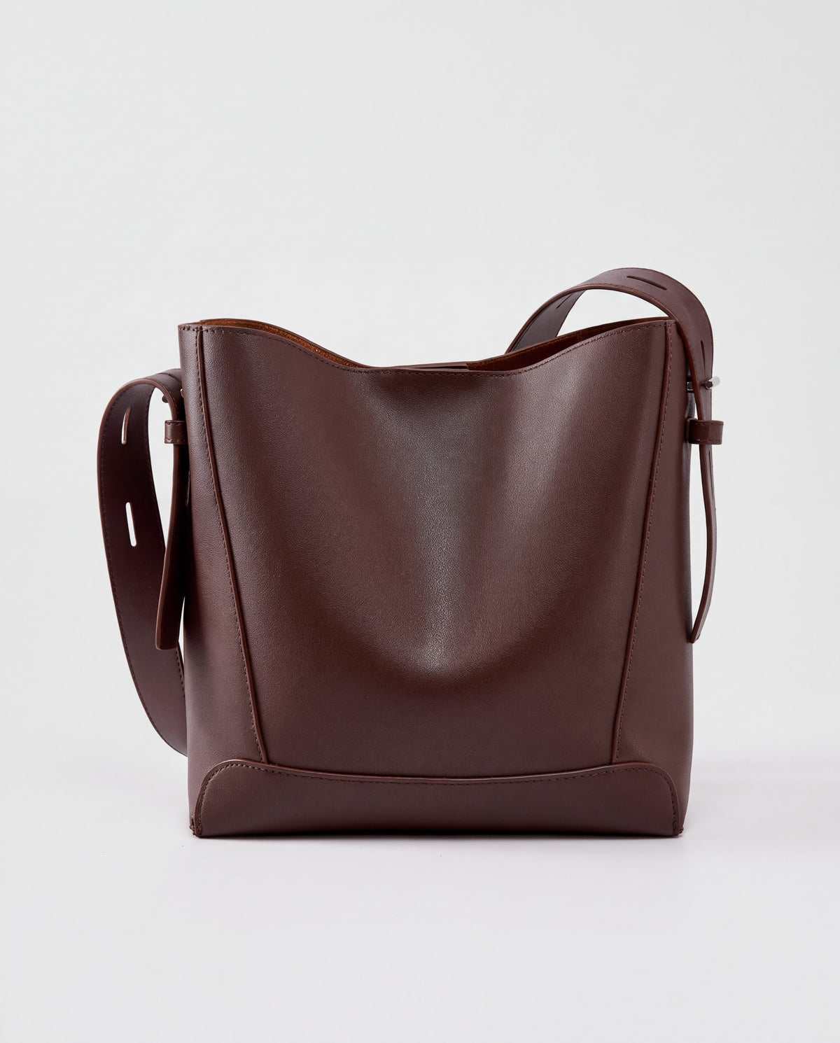 Calce bag in Chocolate – front view