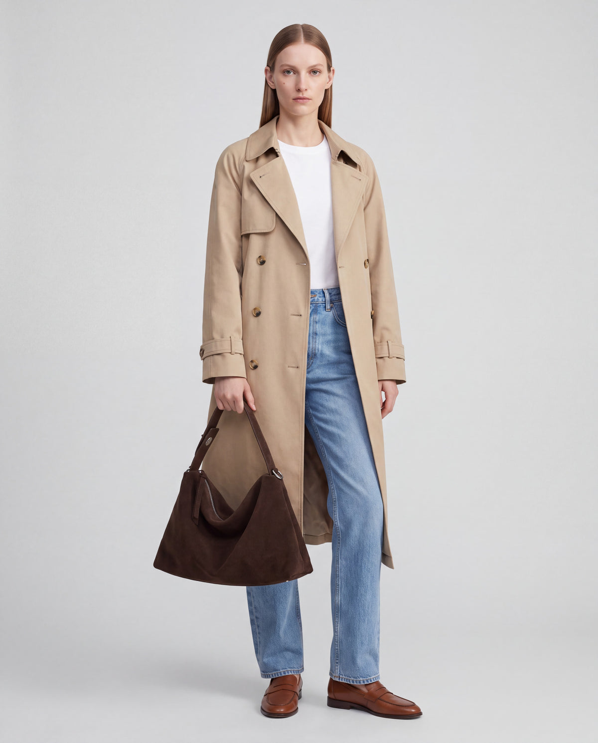 Calma bag in Espresso – worn by model, close-up