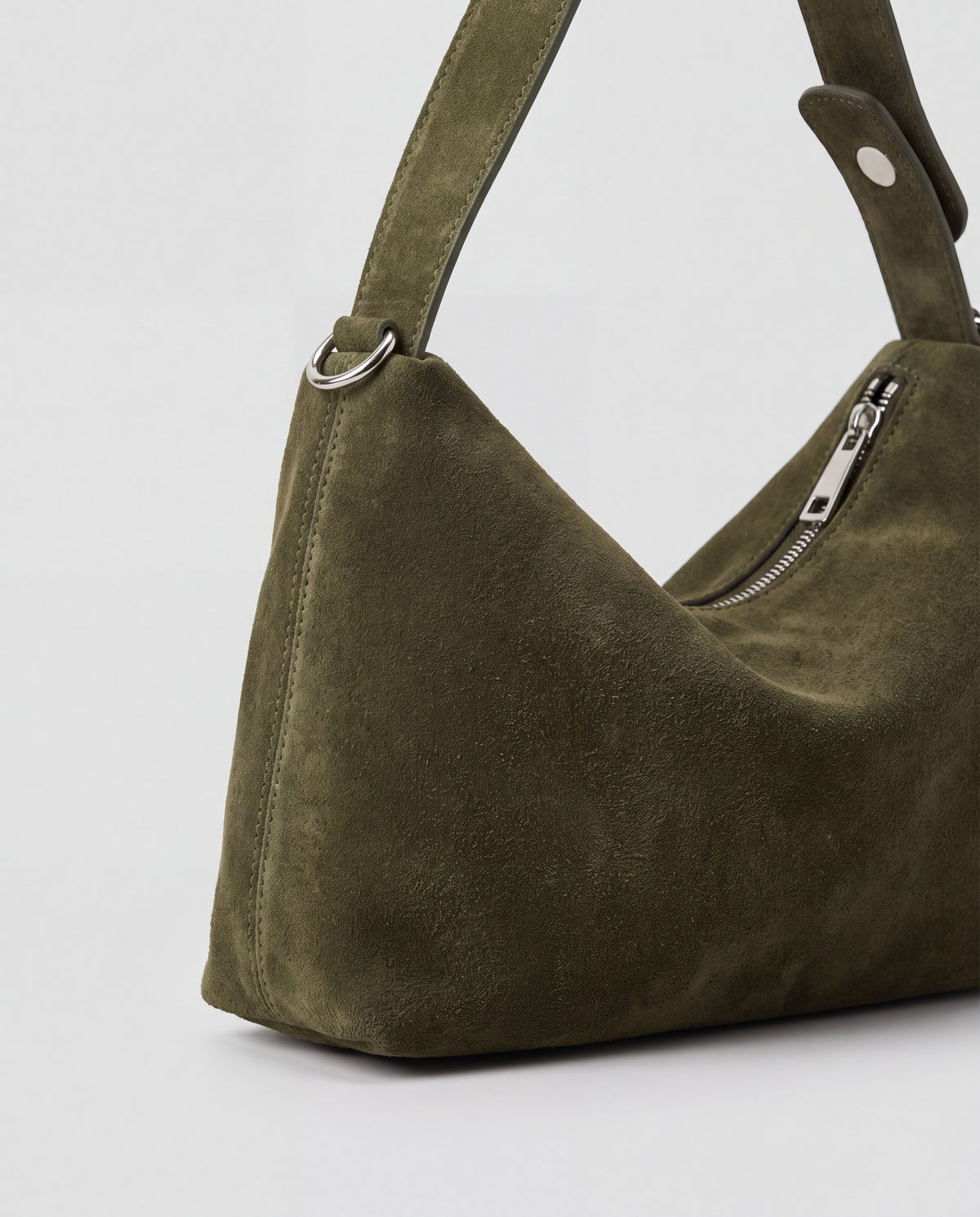 Calma bag in Green – leather detail