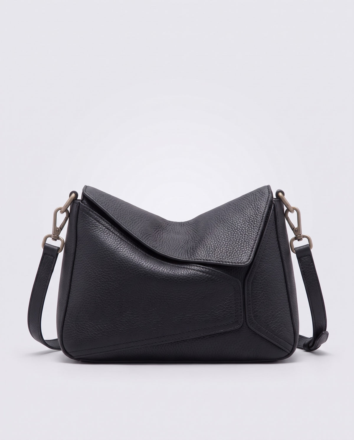 Camogli pebbled leather shoulder bag in Black – front view