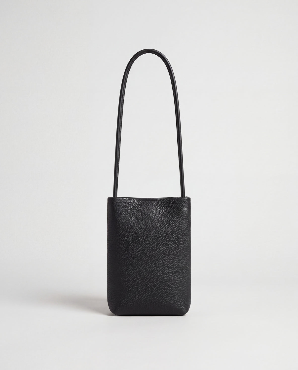Cara bag in Black – back view