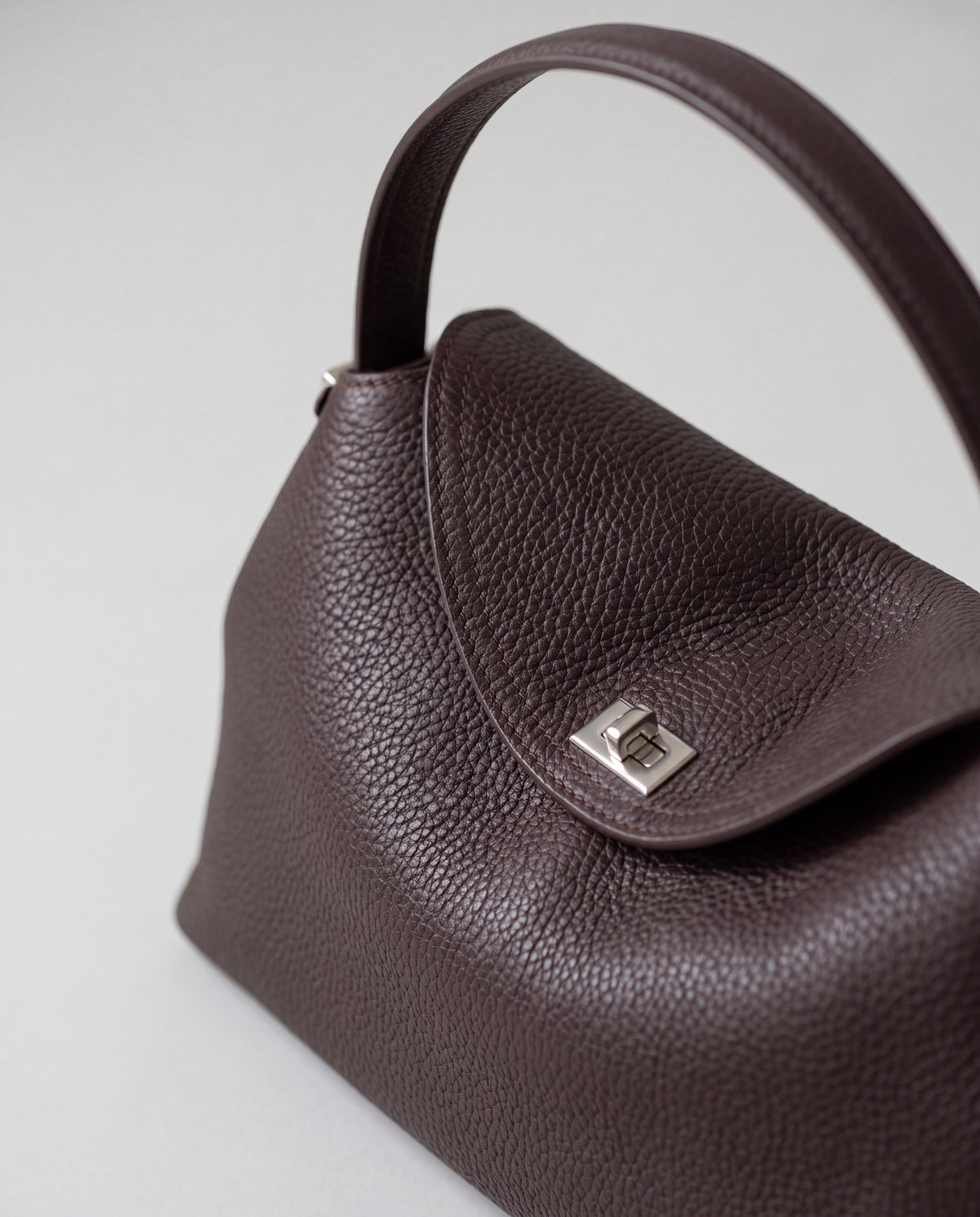 Corda bag in Espresso – leather detail
