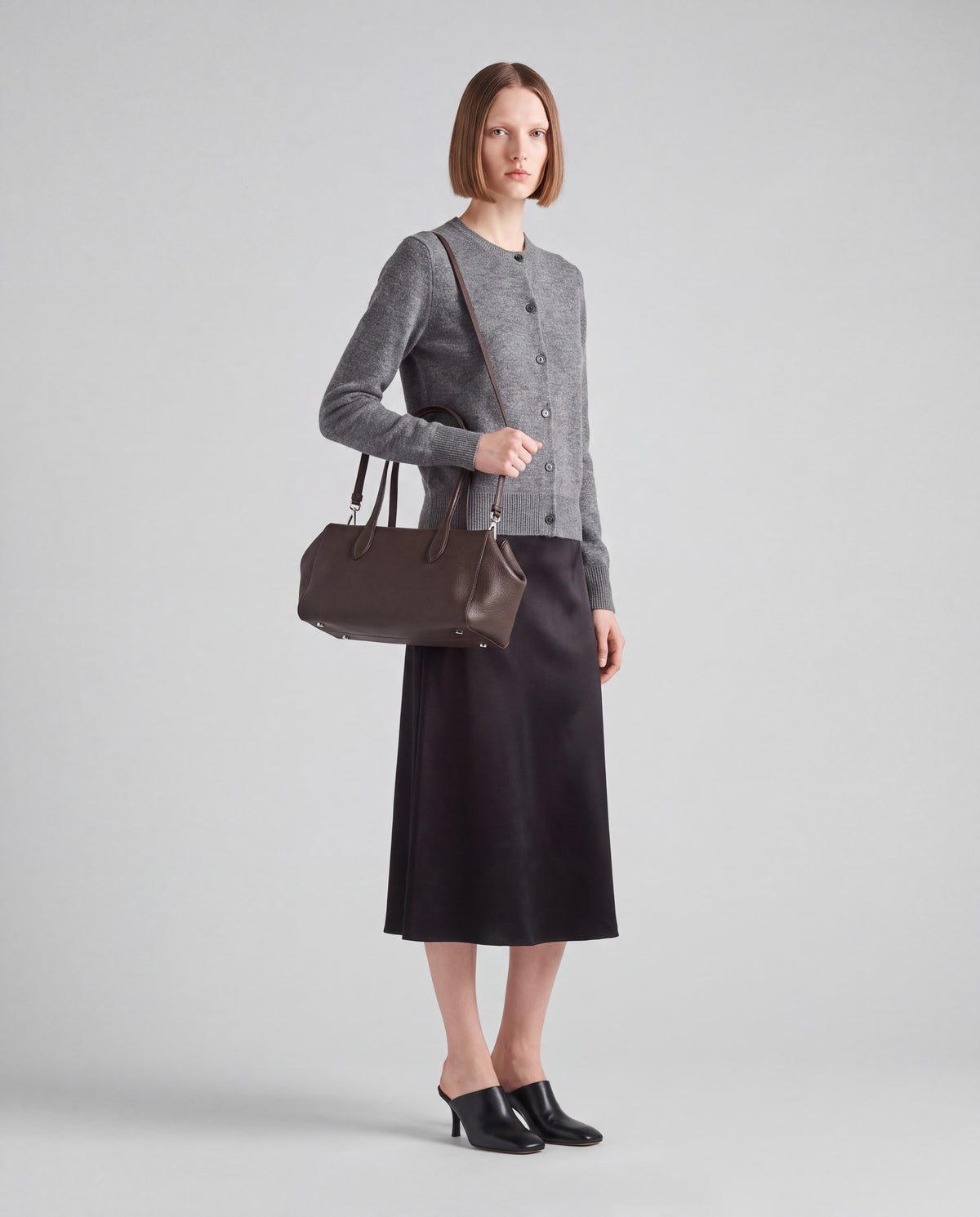 Cortina bag in Mocha – worn by model, full length