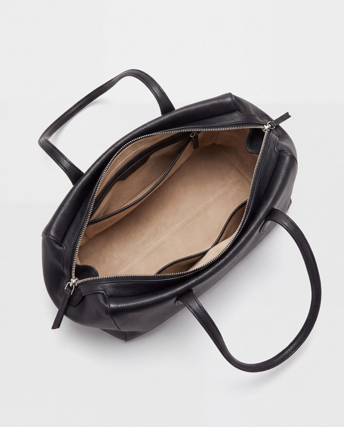 Cortina bag in Onyx – interior view