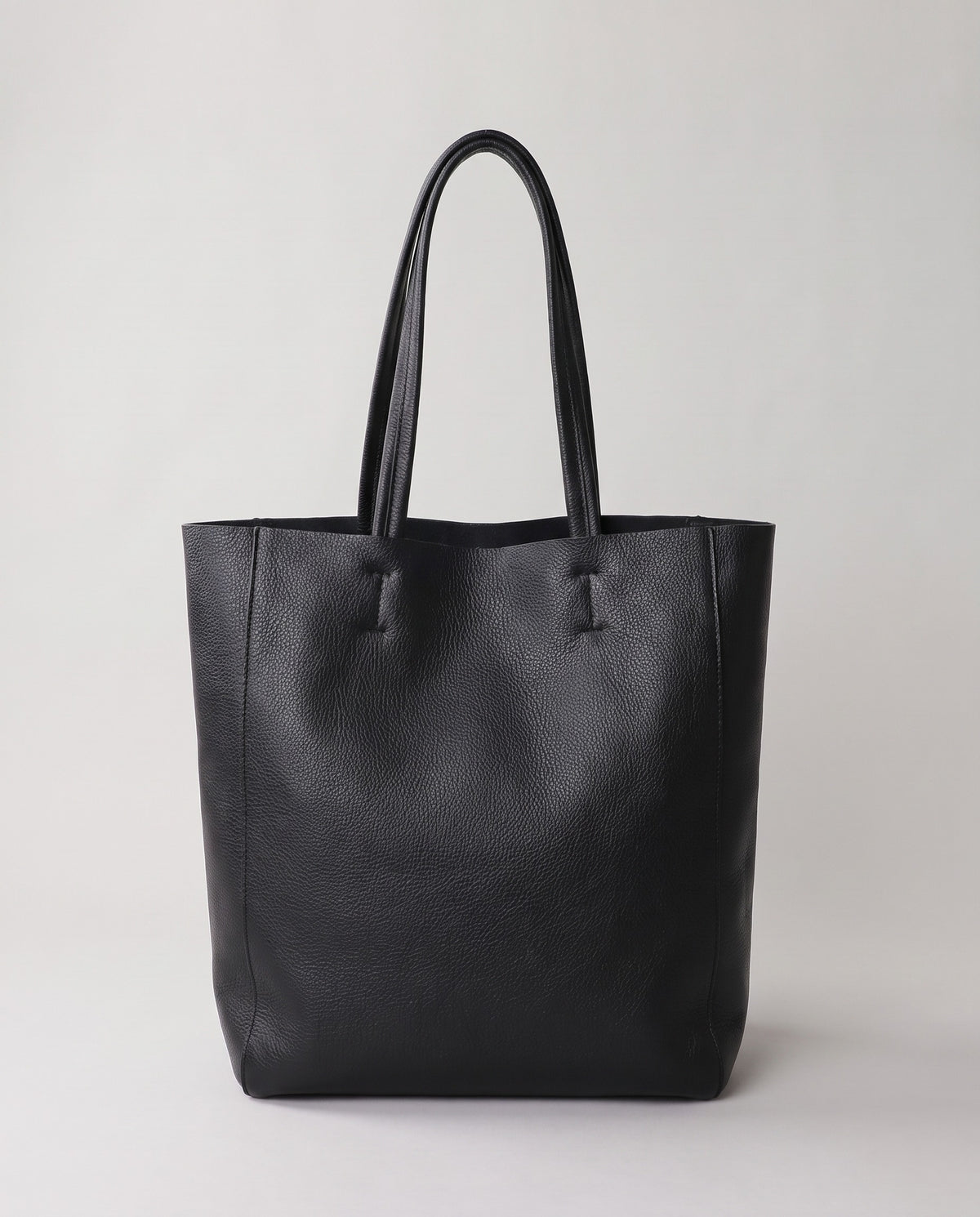 Costa leather tote in onyx, front view