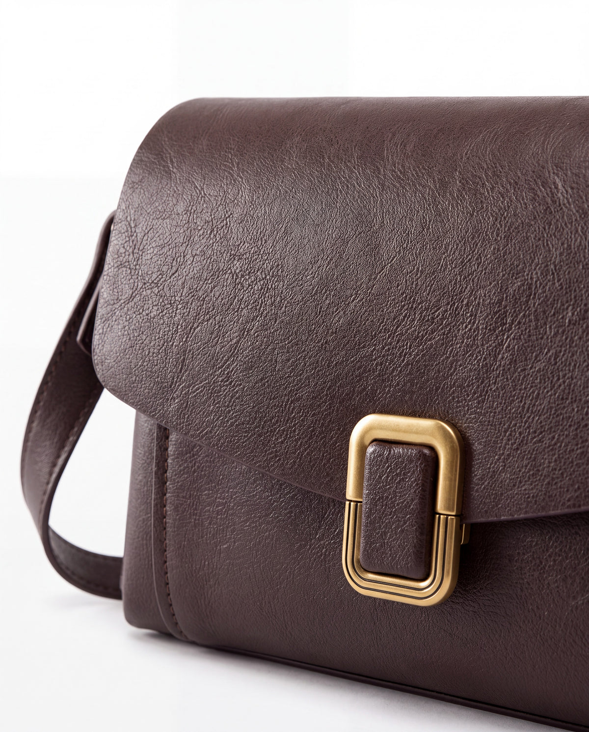Creta bag in Espresso – leather detail