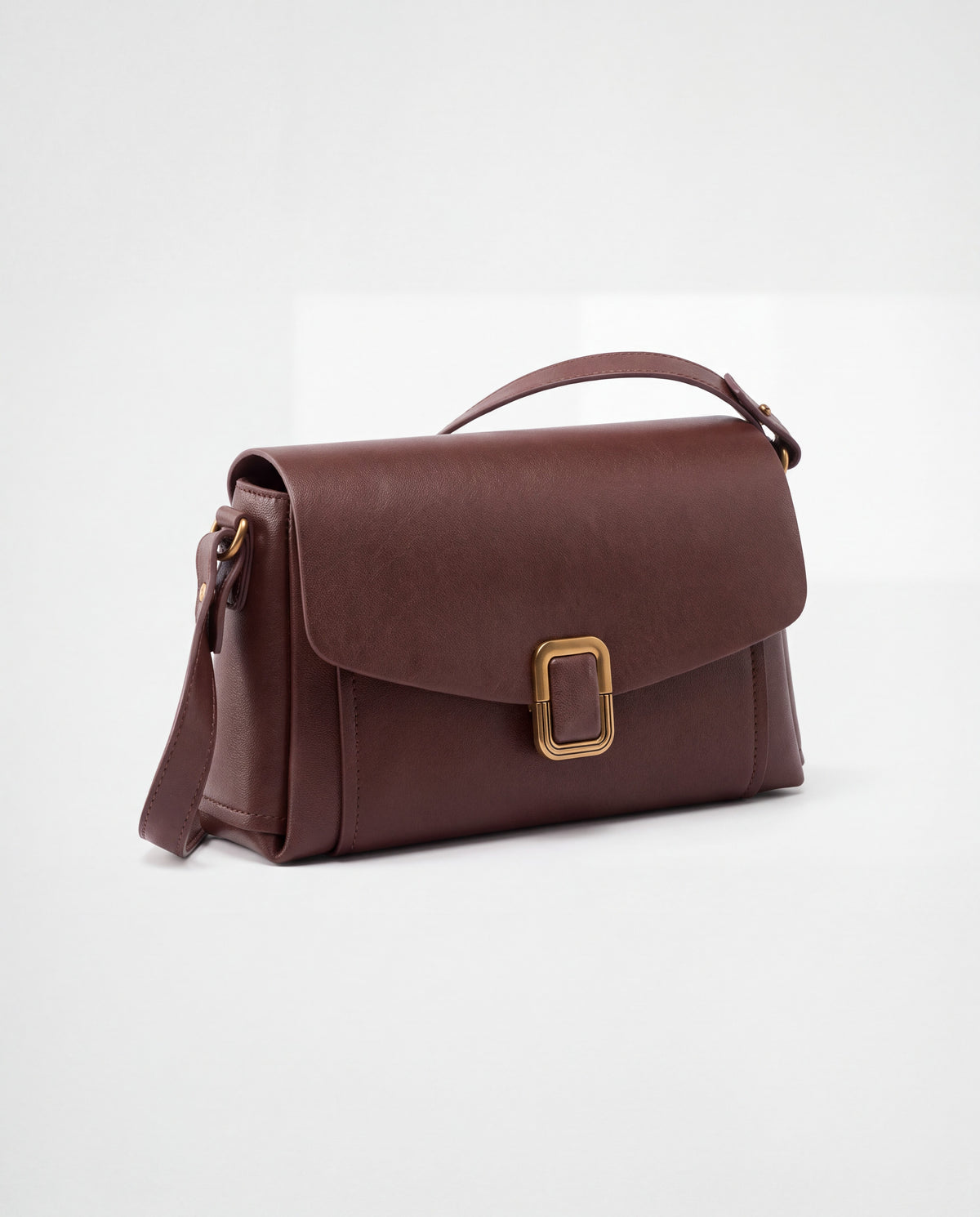 Creta bag in Mahogany – three-quarter view