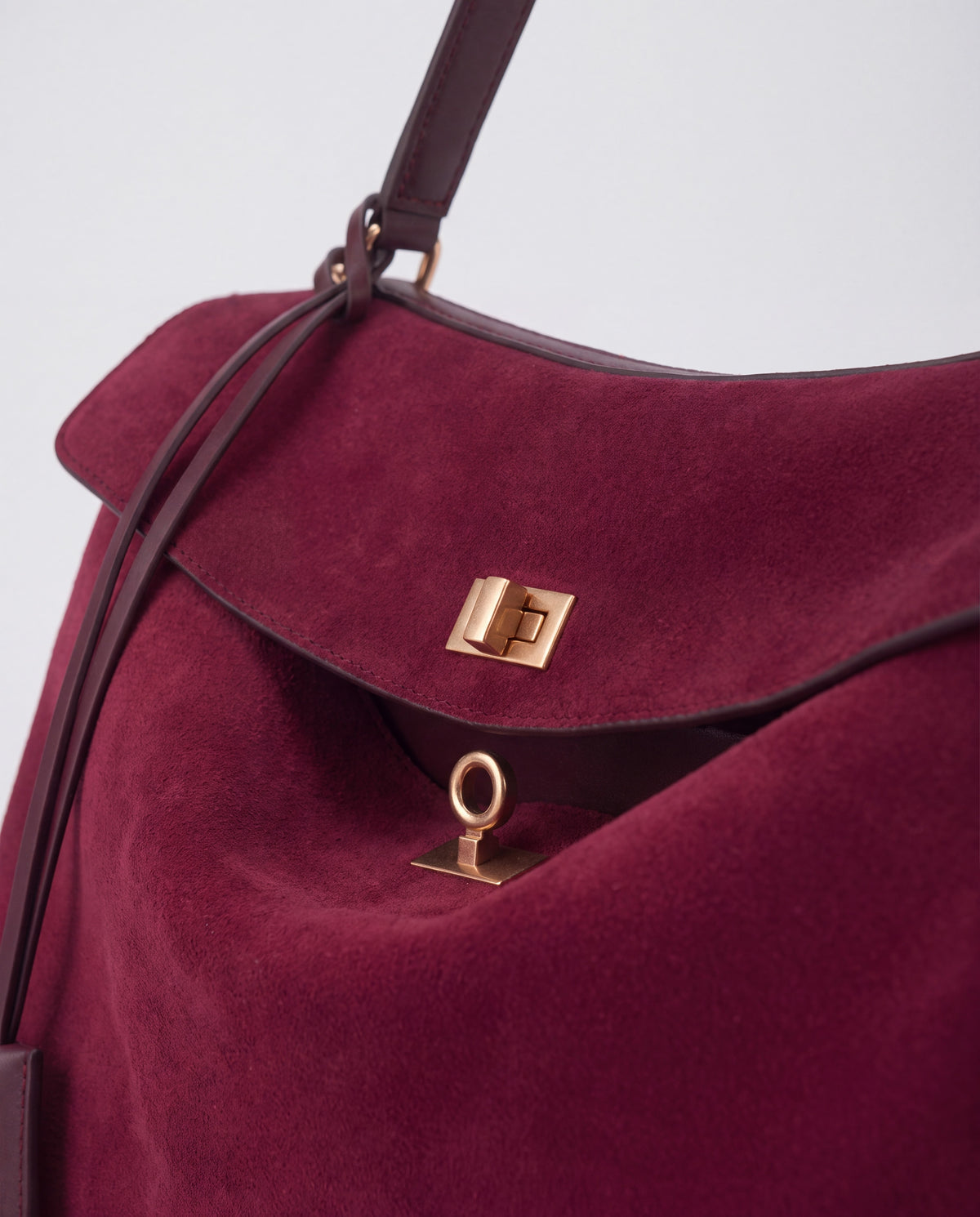 Dolce Small bag in Burgundy – leather detail
