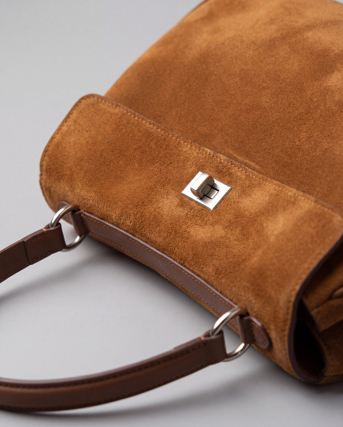 Dolce Small bag in Caramel – leather detail
