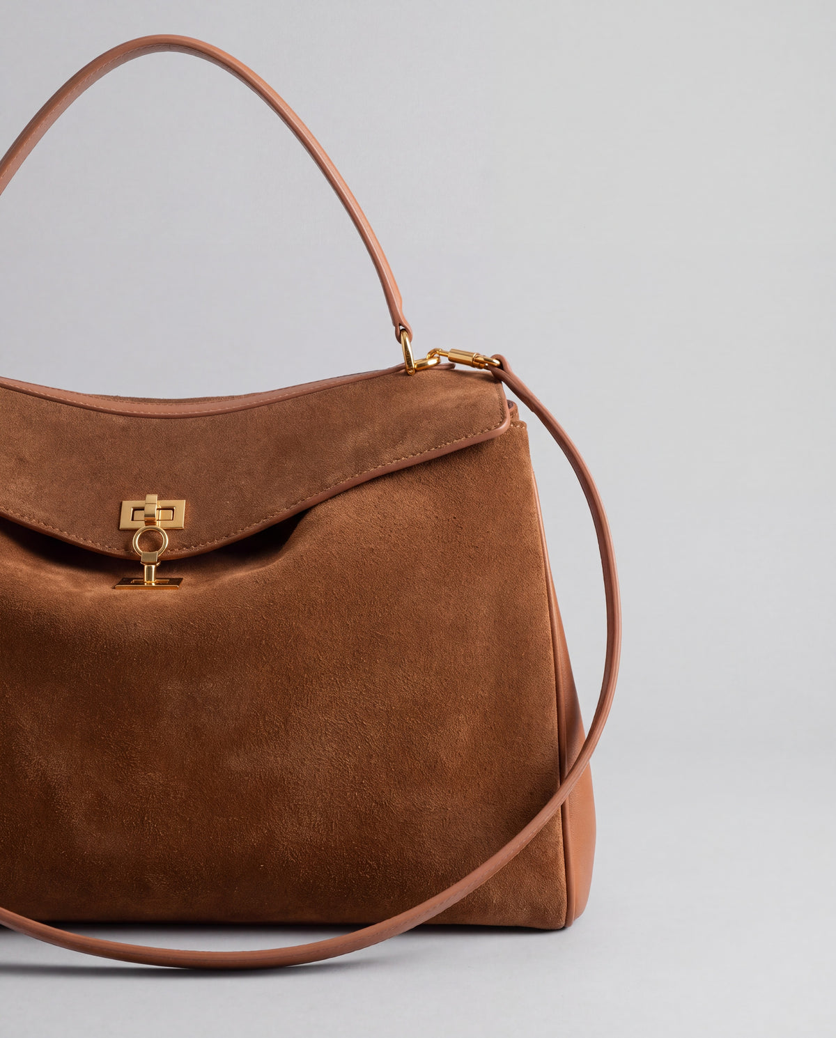 Dolce Small bag in Cognac – leather detail