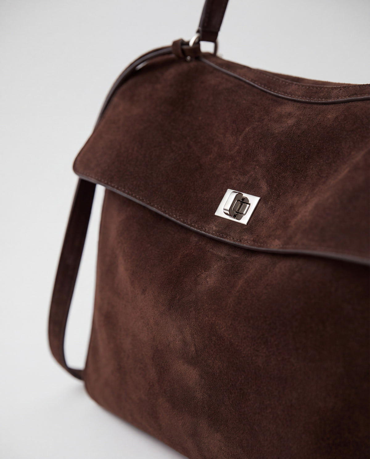 Dolce Small bag in Espresso – leather detail
