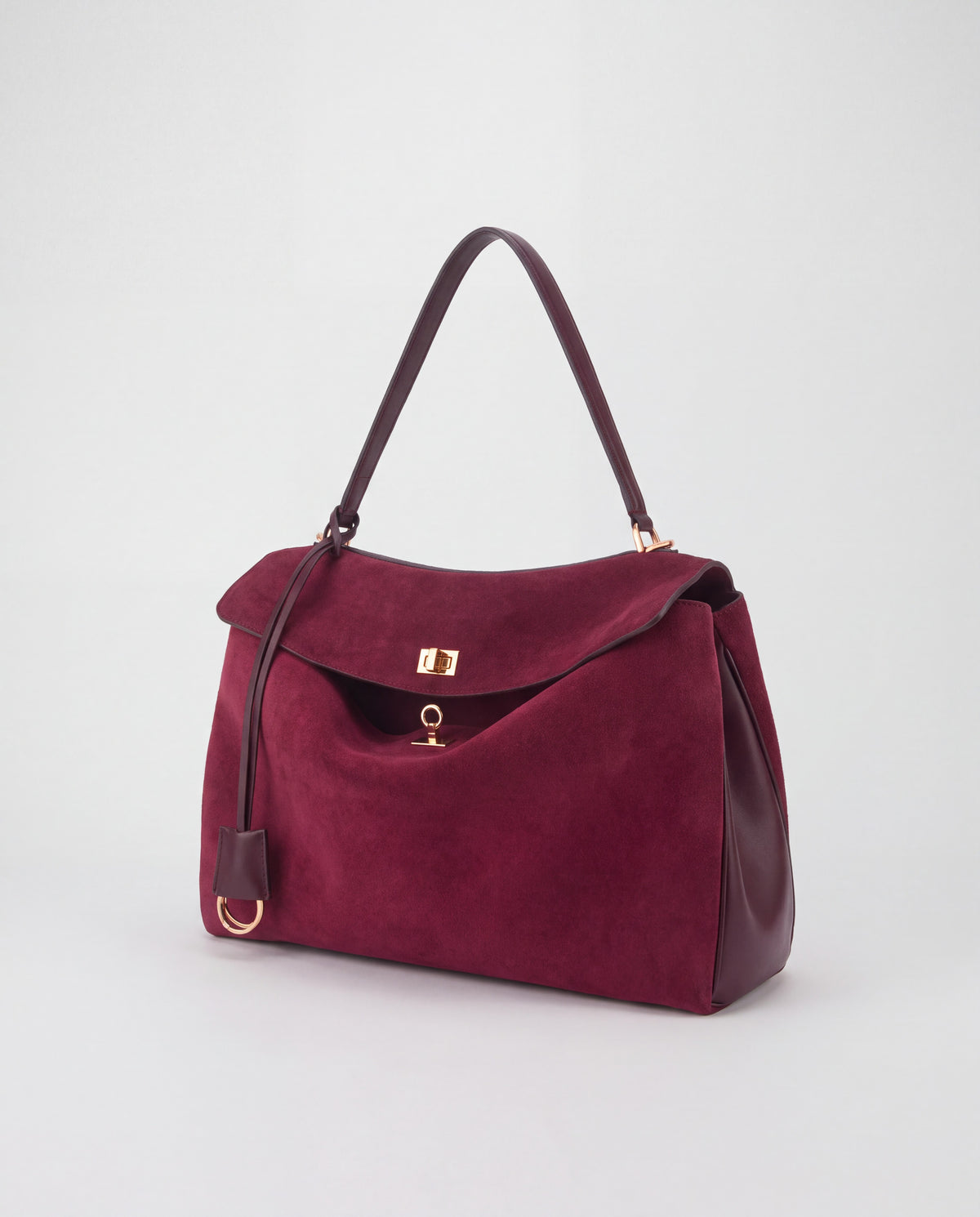 Dolce Medium bag in Burgundy – three-quarter view