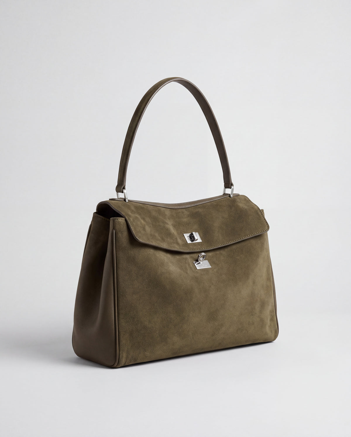 Dolce Medium bag in Olive – three-quarter view