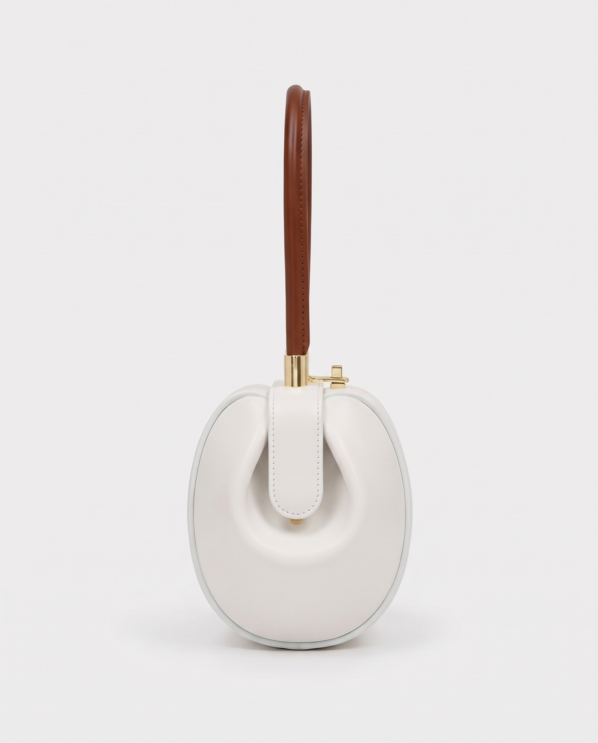 Dumpling Maxi leather top-handle bag in White – side view
