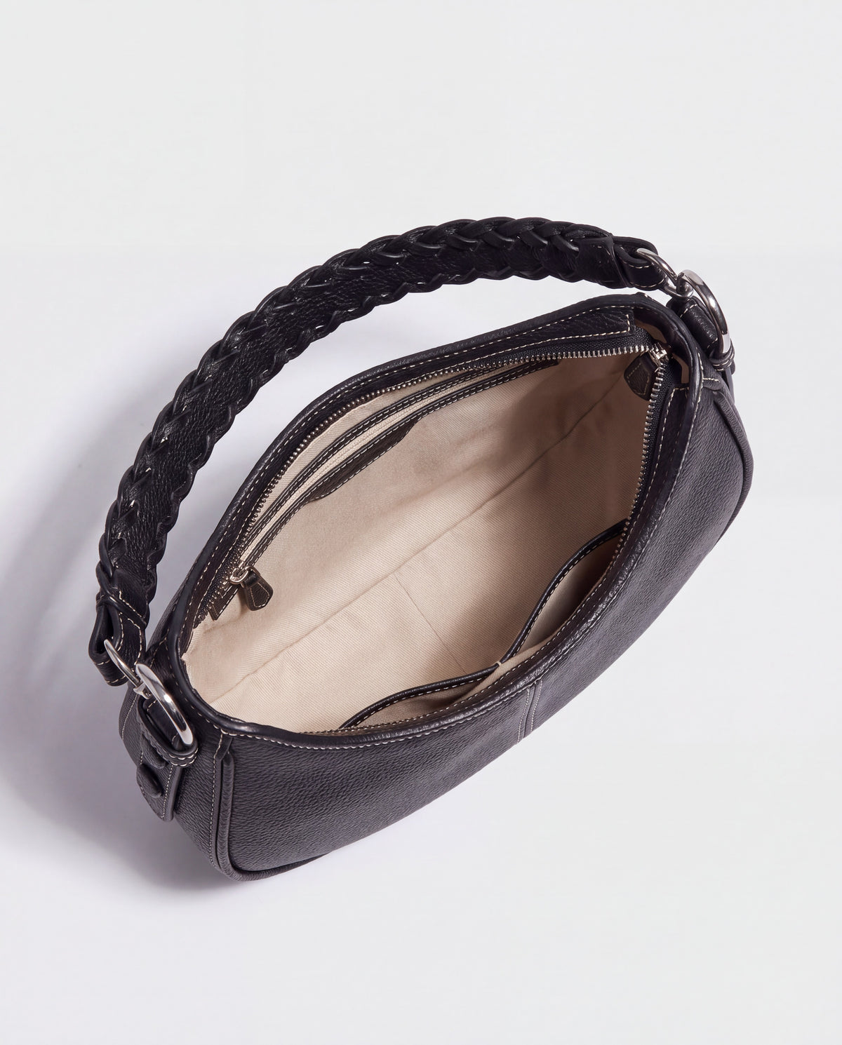 Everyday Shoulder Bag in Black – interior view