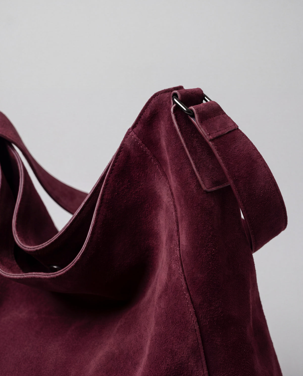 Fiato bag in Burgundy – leather detail