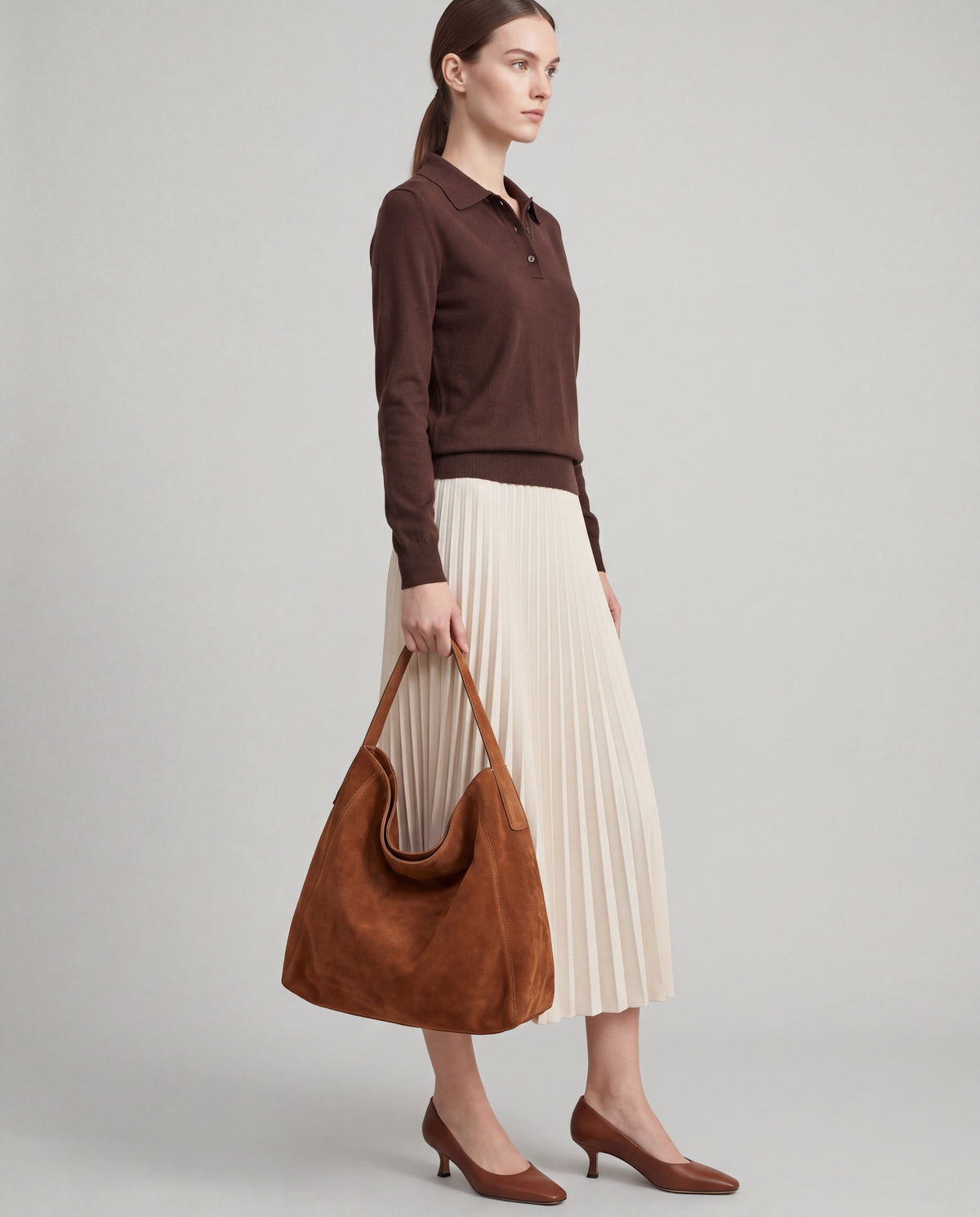 Fiato bag in Cognac – worn by model, close-up