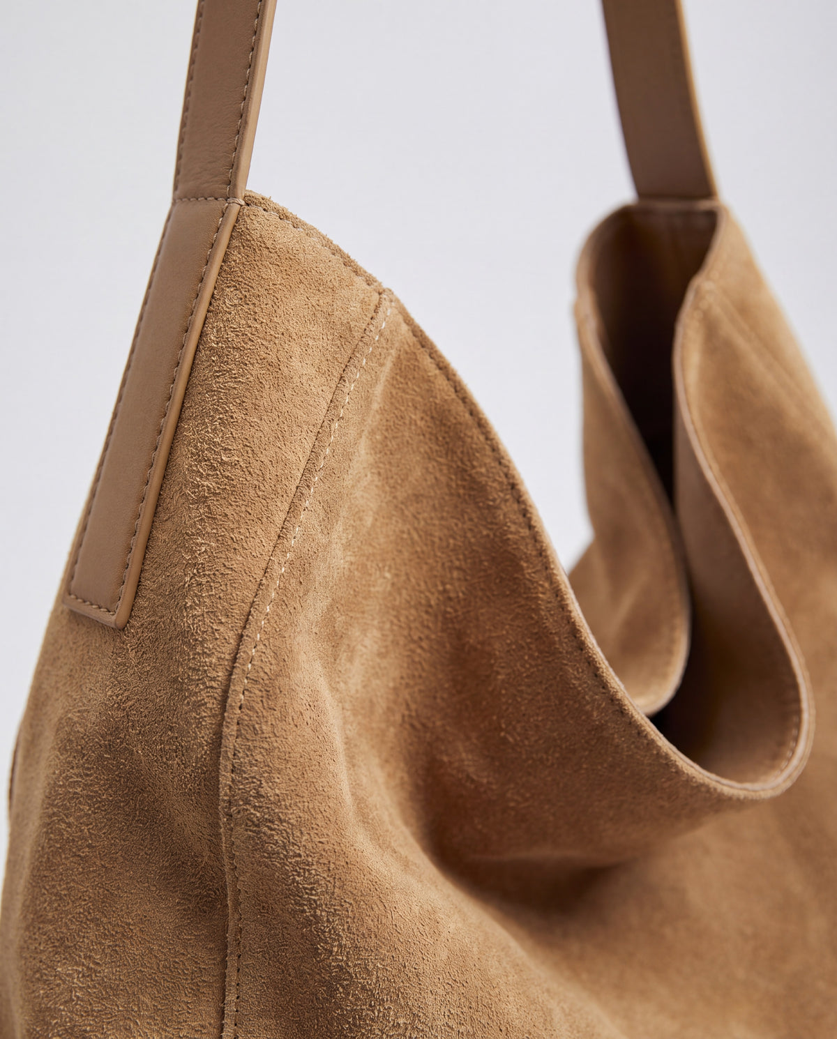 Fiato bag in Tan – leather detail