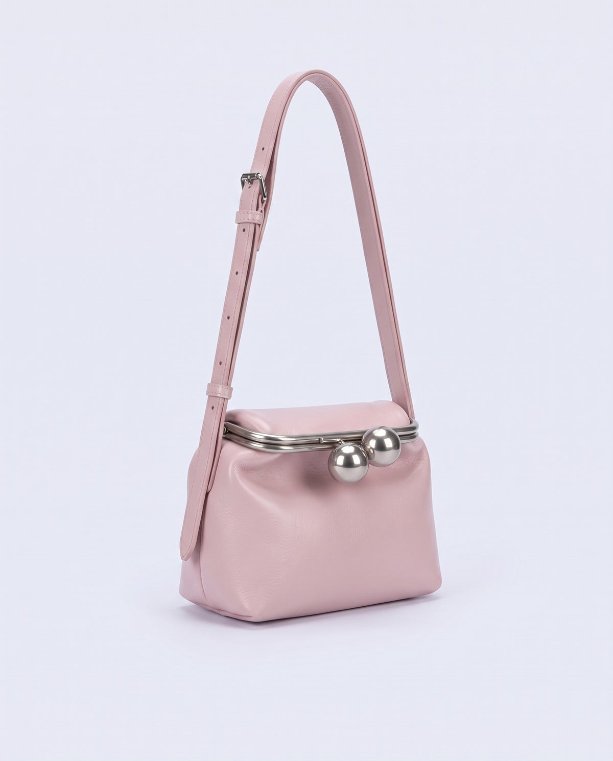 Garda leather frame bag in Pink – three-quarter view