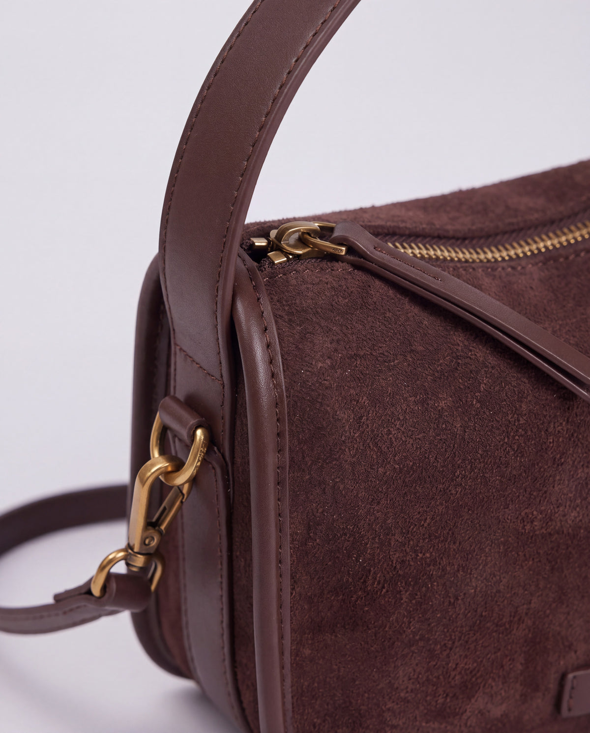Grano bag in Chocolate – leather detail