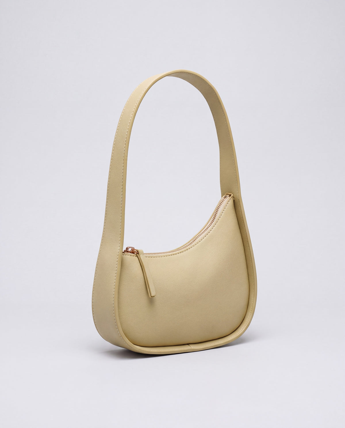 Muse bag in Beige – three-quarter view