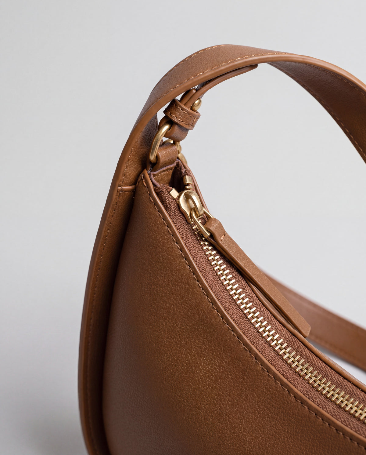 Muse bag in Caramel – hardware detail