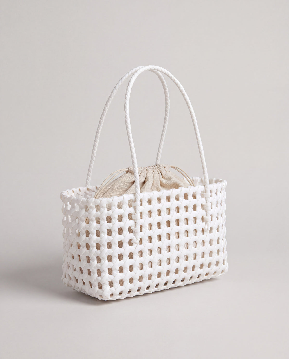 Lattice bag in White – three-quarter view