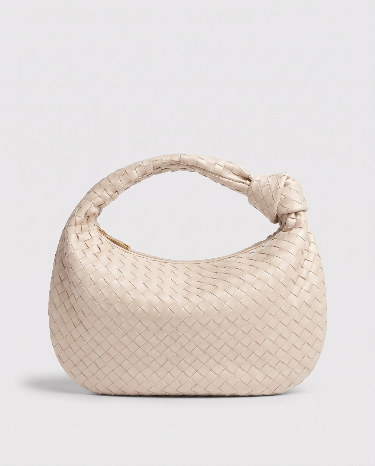 Knot Maxi woven leather shoulder bag in White – front view