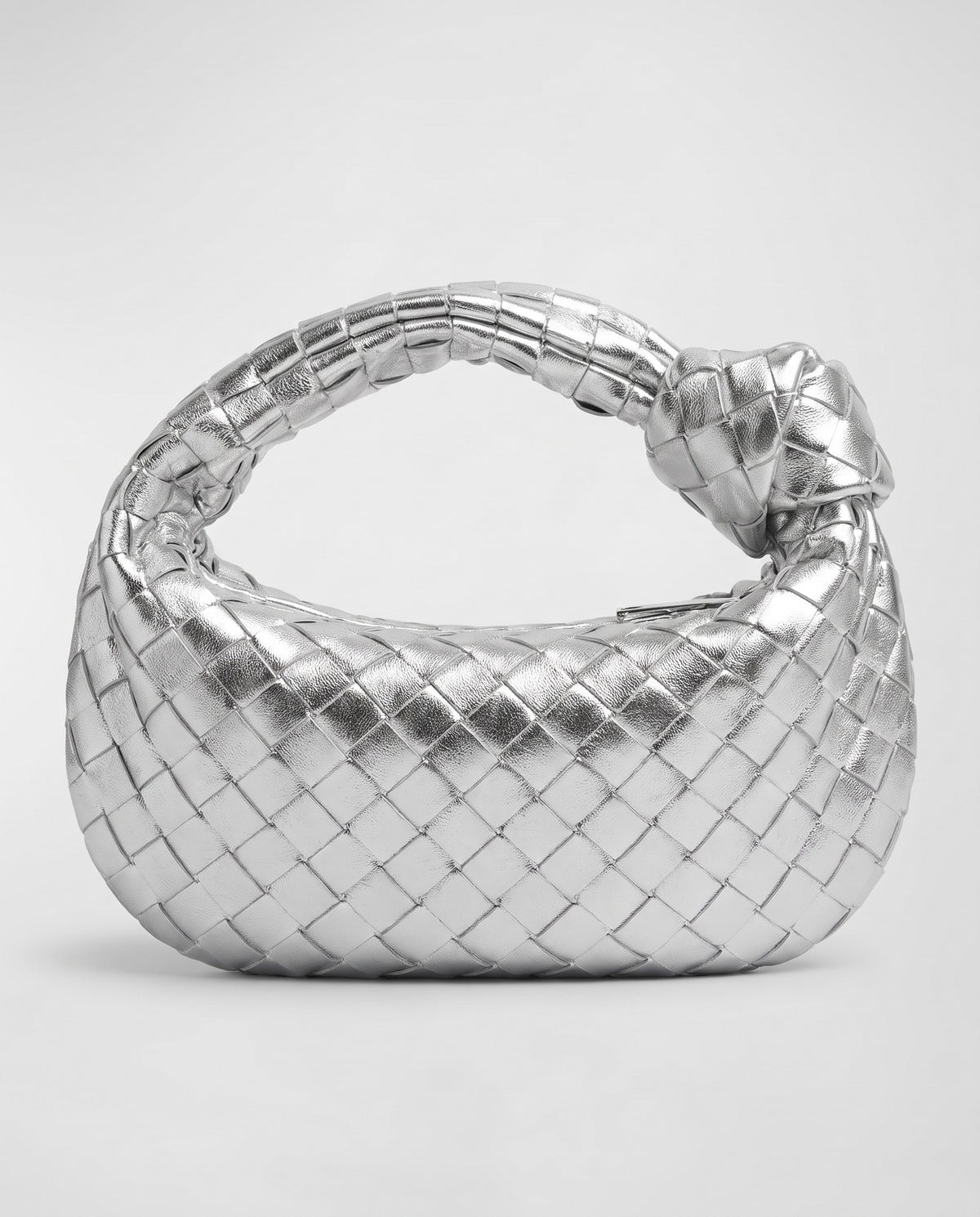 Knot Small woven leather bag in Silver – front view