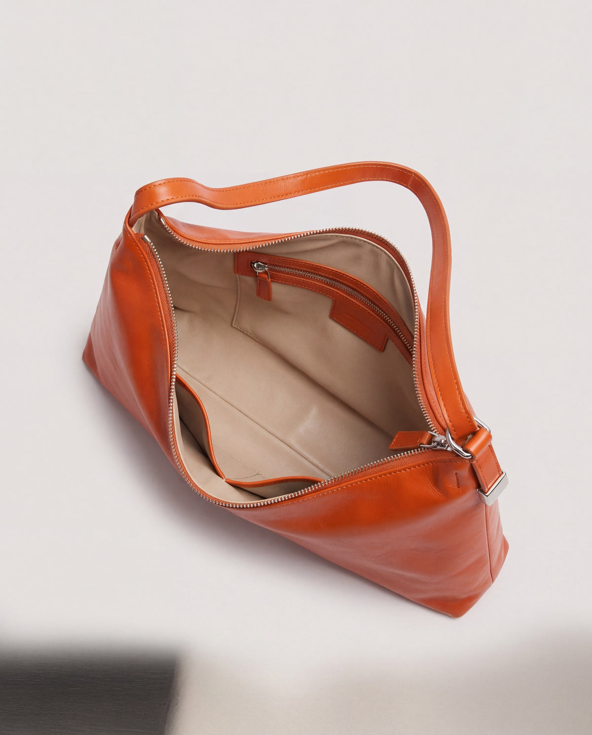 Lana bag in Orange – interior view