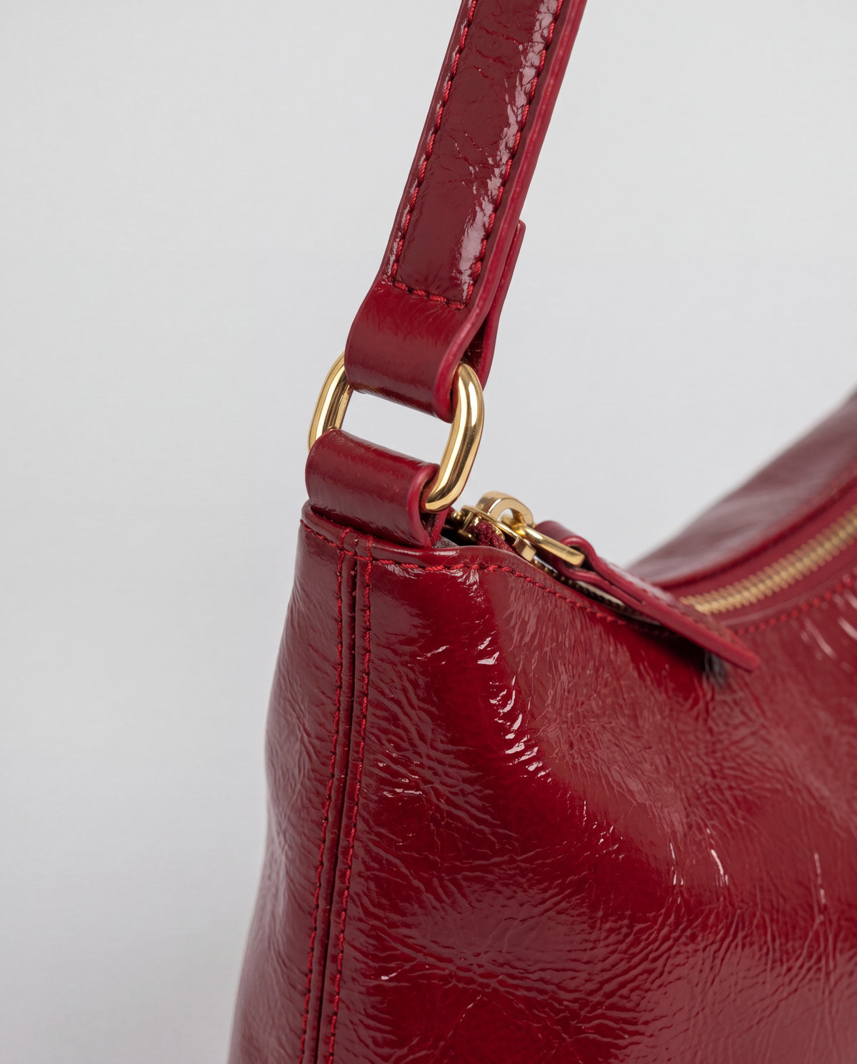Lana bag in Red – hardware detail