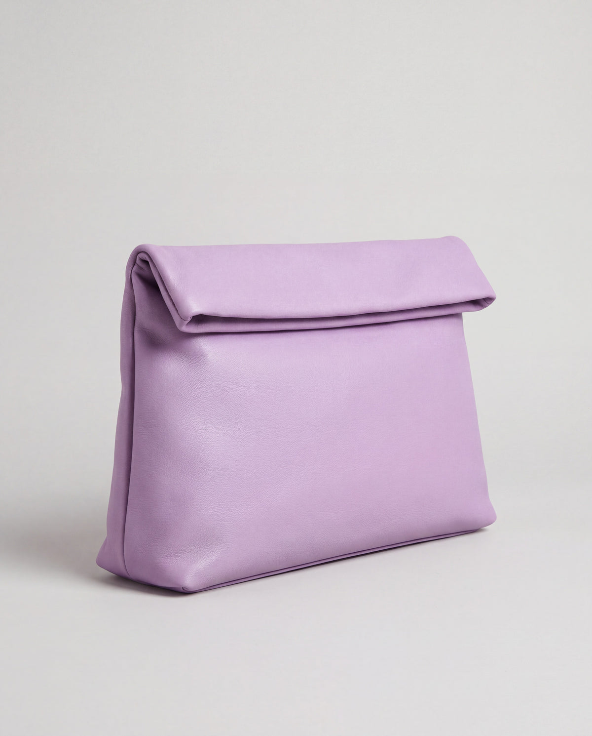 Lido bag in Lavender – three-quarter view